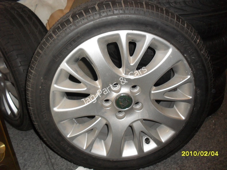 C2S26813 17 Inch Style X Triple 5 with unused tyre